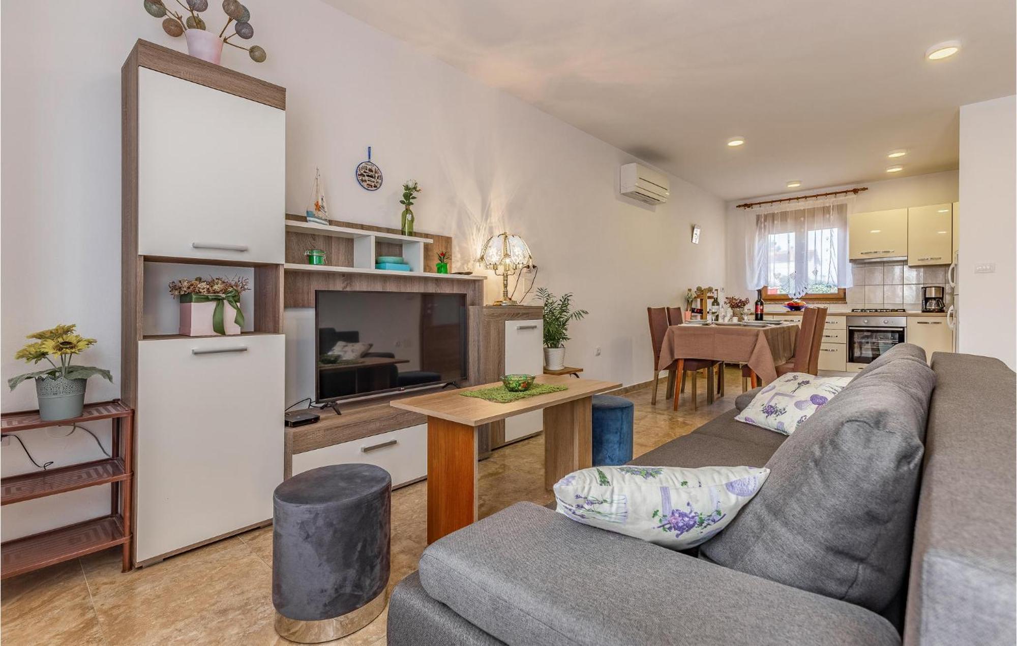 Awesome Apartment In Pula With Wifi Exterior photo