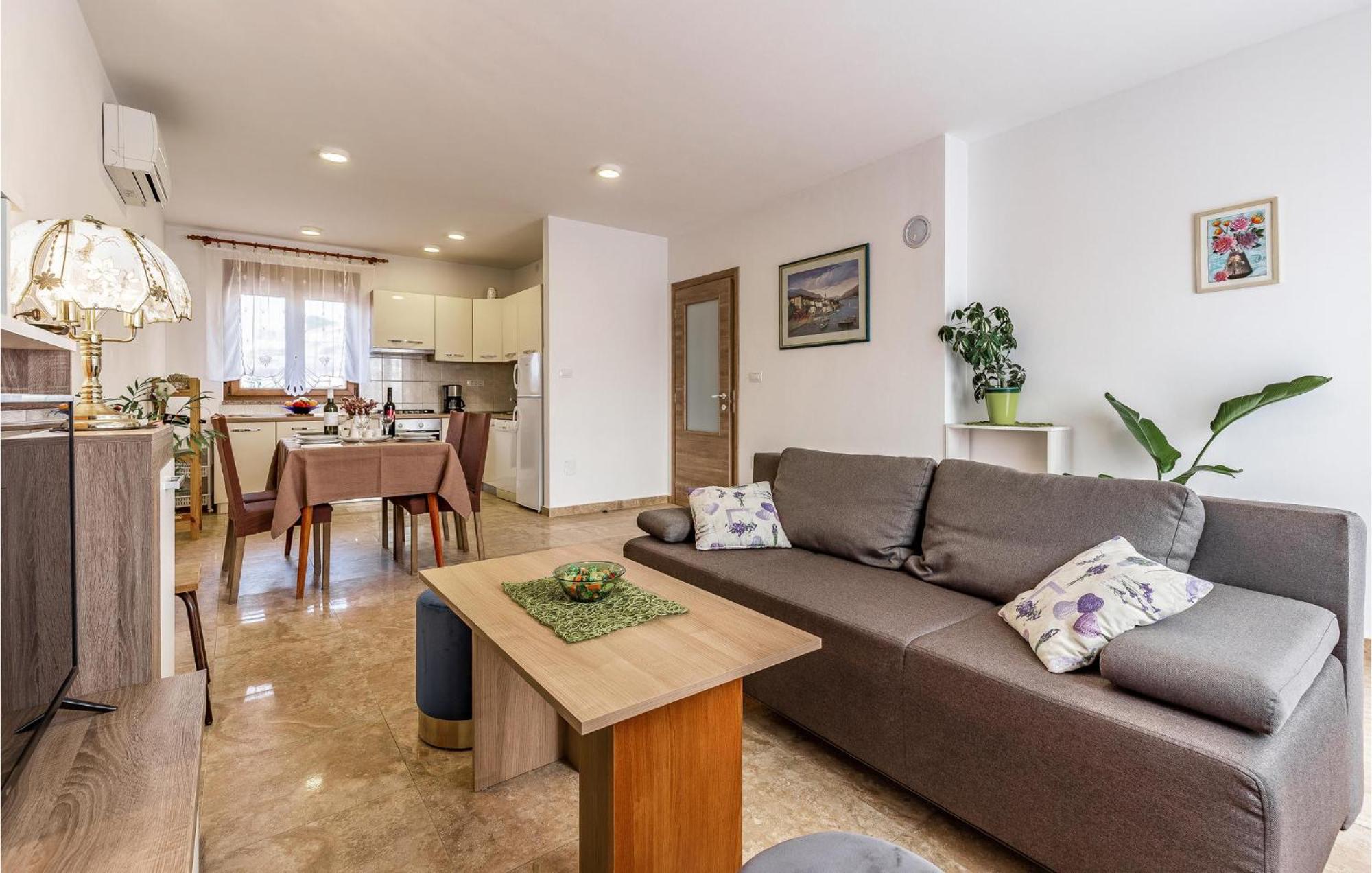 Awesome Apartment In Pula With Wifi Exterior photo